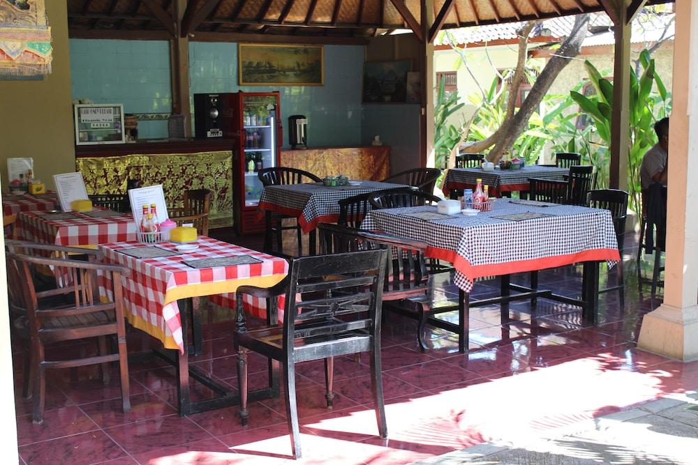 Ayu Beach Inn - Outdoor Dining