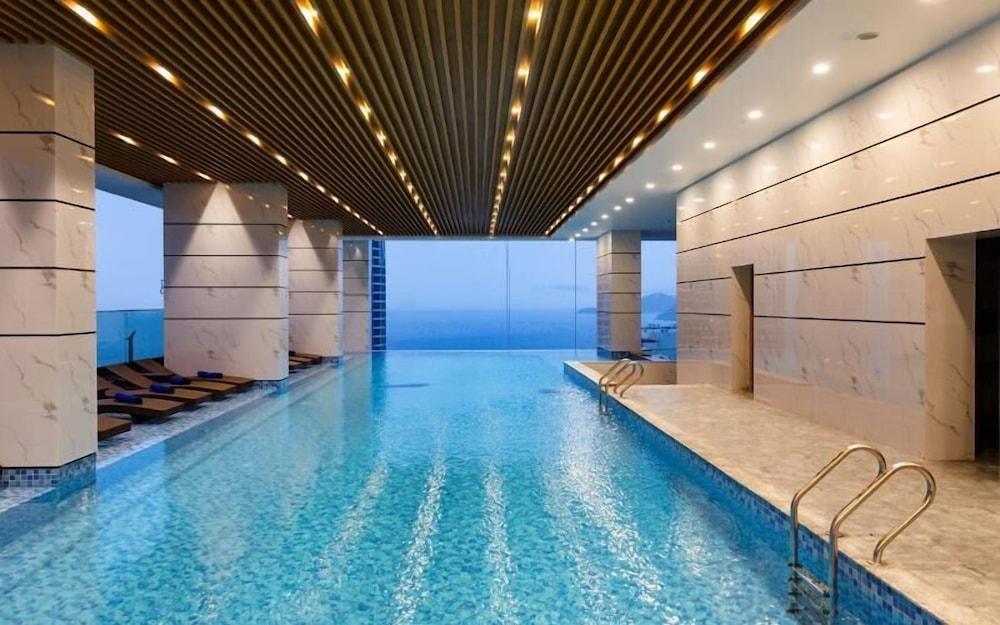 Apartment Beach Nha Trang Sea View - Indoor Pool