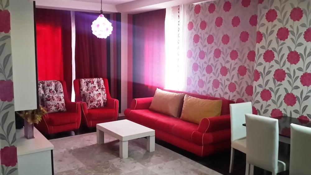 Hera Home - Living Room