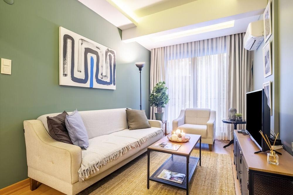 Missafir Flat With Superb Location in Nisantasi - Featured Image