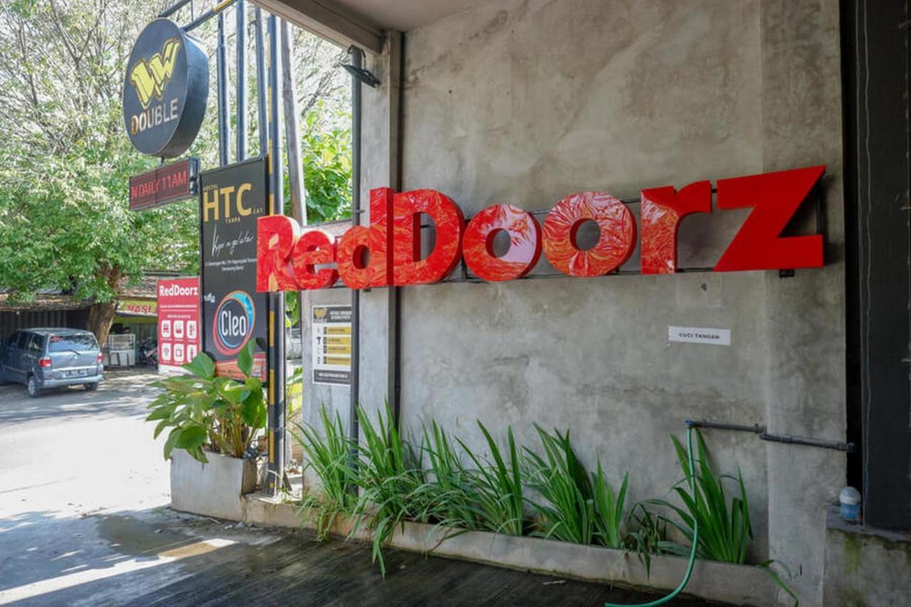 RedDoorz Plus near Kawasan Sam Poo Kong Semarang - Others