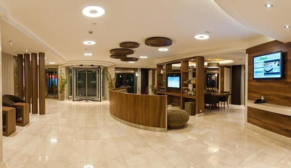 Riva Hotel - Lobby