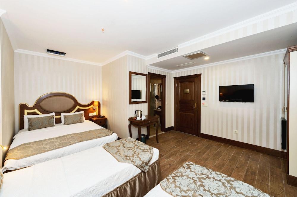 The Central Hotel - Room
