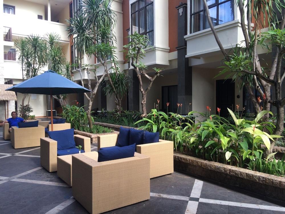 Best Western Resort Kuta - Lobby Lounge