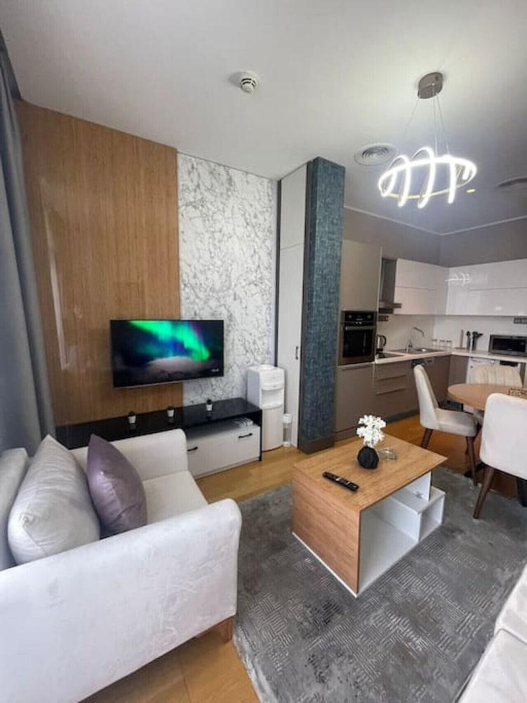 Stylish1 1 Apartment in Batisehir Near Mail of IST - Room