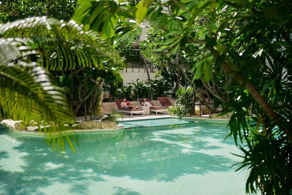 Dusit Suites Hotel Ratchadamri, Bangkok - Outdoor Pool