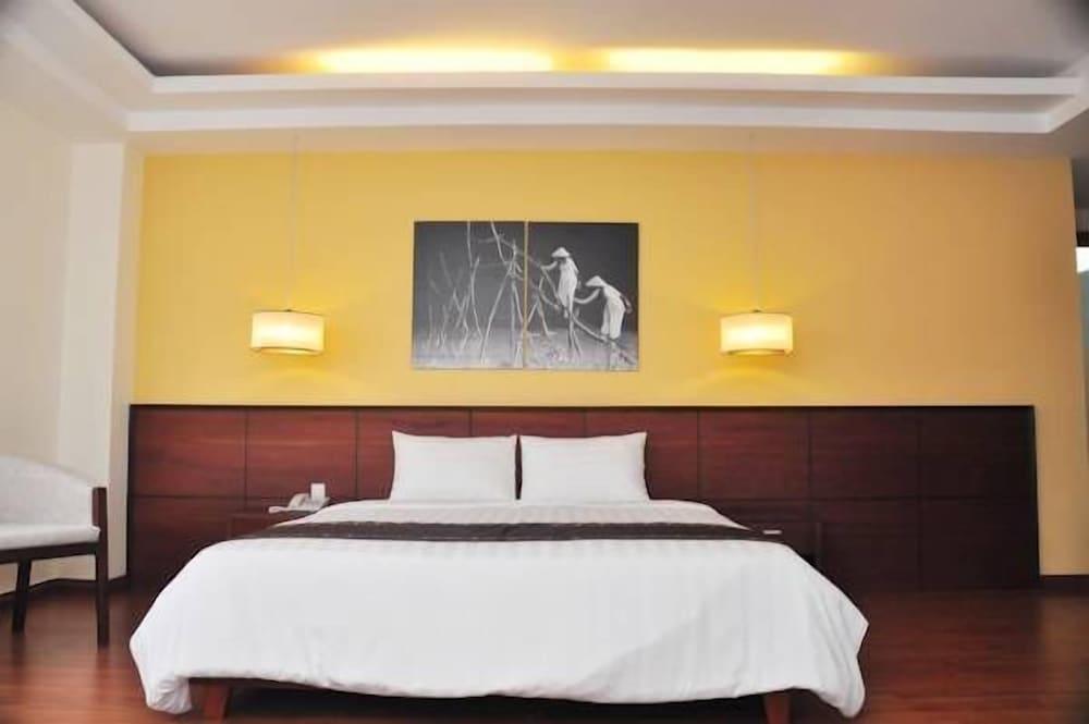 Golden Summer Hotel - Room
