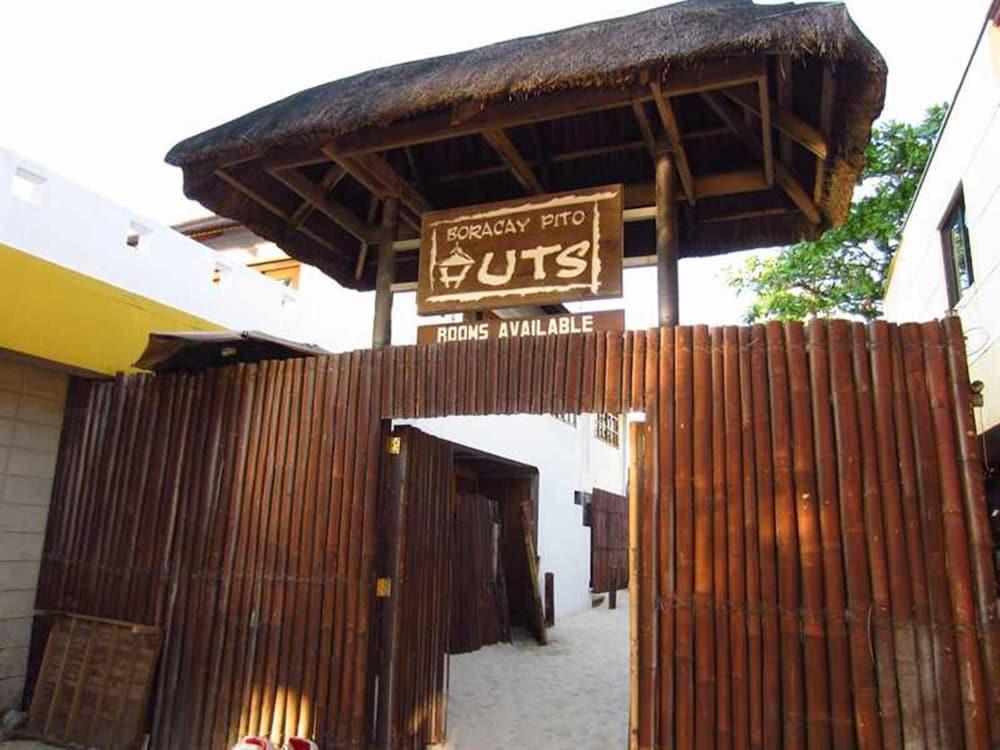 Boracay Pito Huts - Exterior