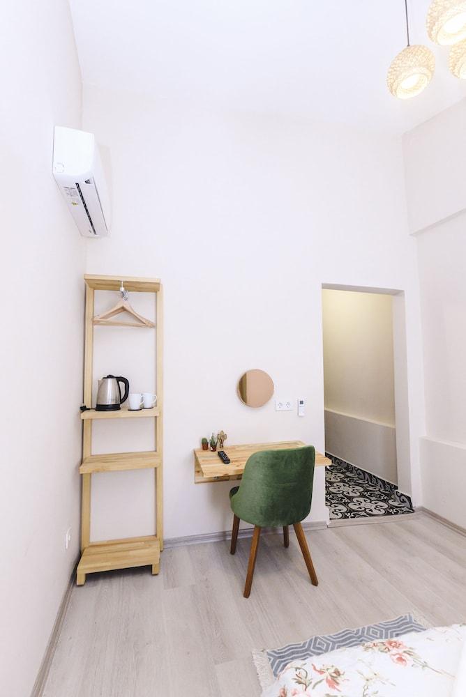 Fully Equipped Room at taksim - Interior