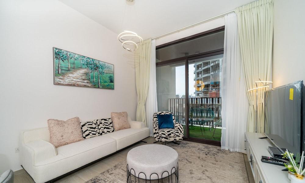 KOHH – 1BR in Wilton Terraces - Featured Image