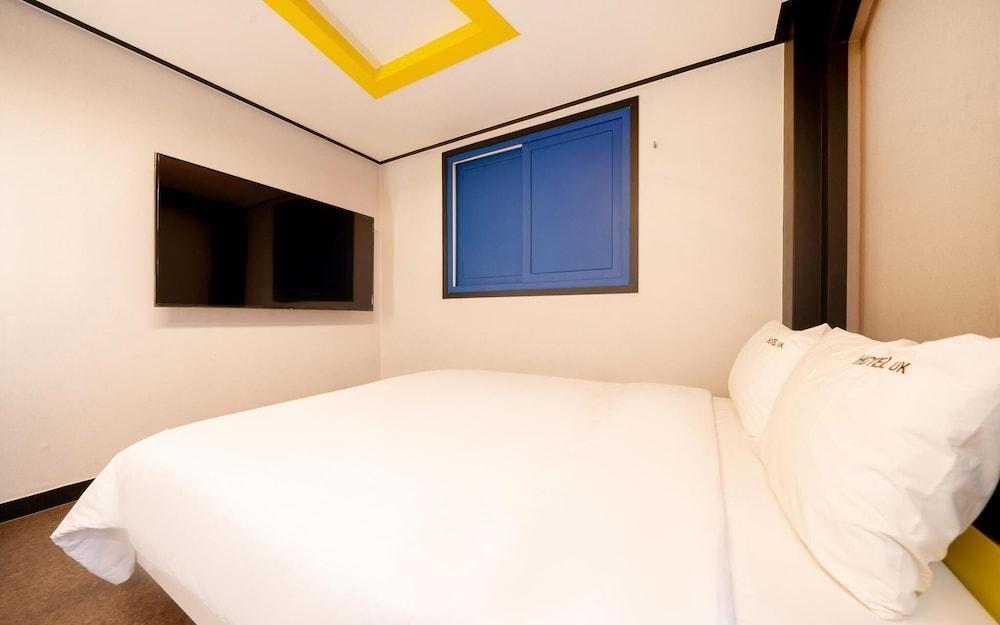 Hotel UK Seomyeon Busan - Room