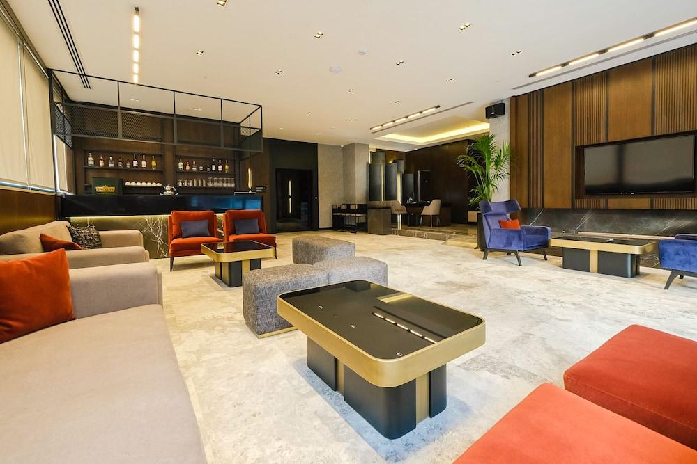 The Kailyn Hotels & Suites Atasehir - Lobby Sitting Area