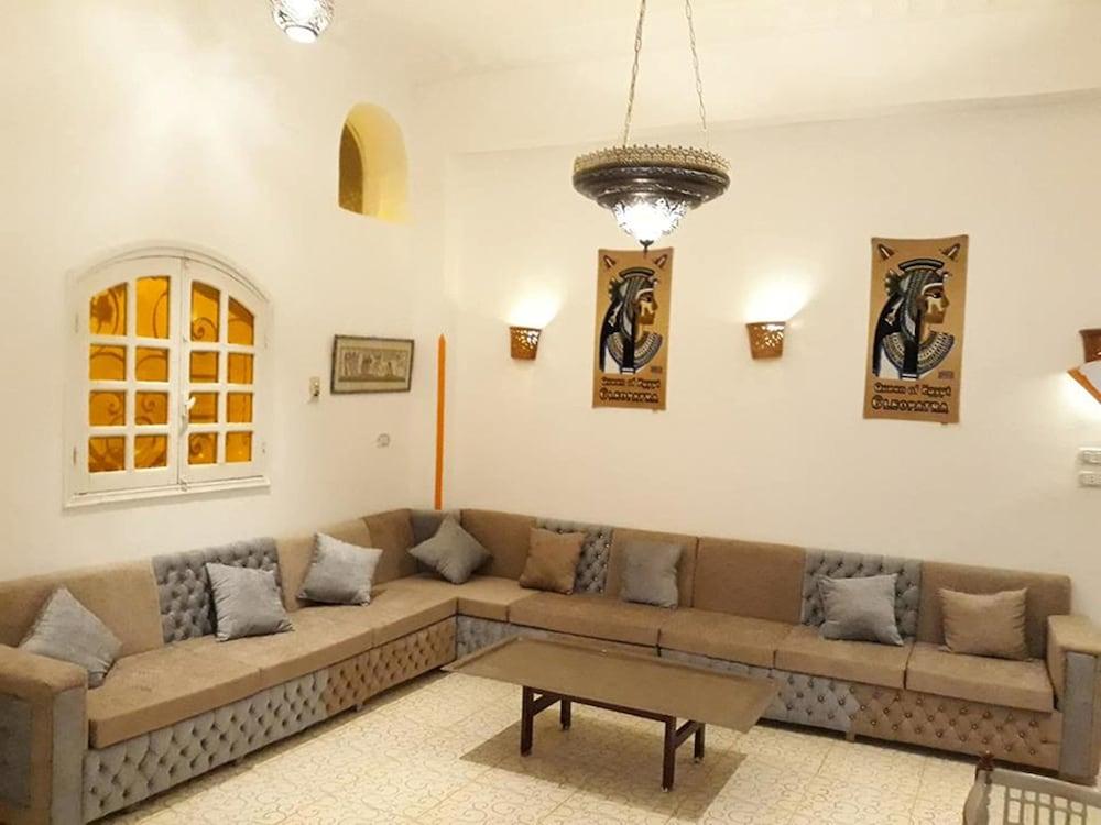 Cleopatra Hotel Luxor - Lobby Sitting Area