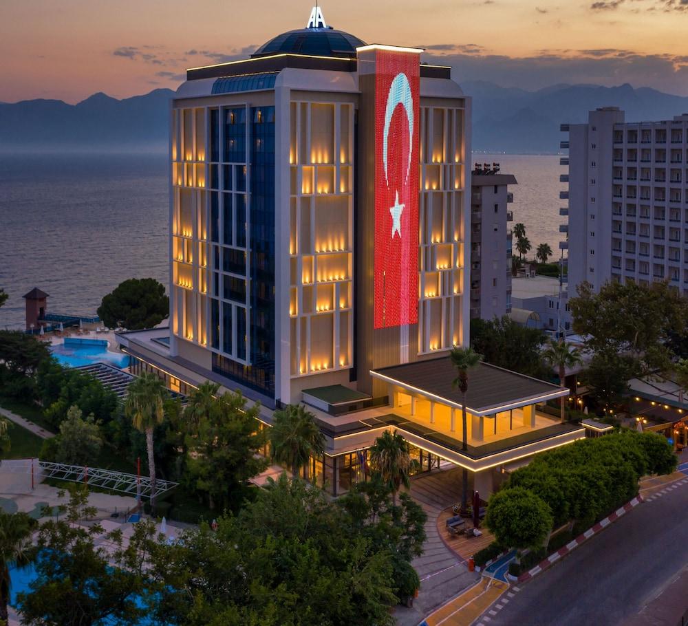 Oz Hotels Antalya Resort & Spa Adult +16 - Featured Image