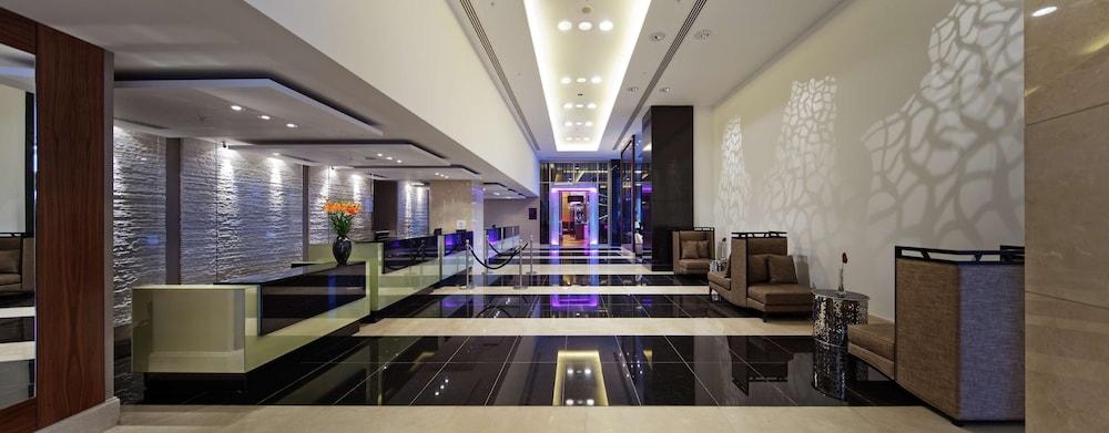 Hilton Baku - Reception