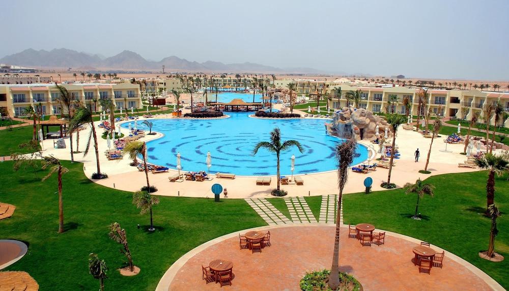 DoubleTree by Hilton Sharm El Sheikh - Sharks Bay Resort - Exterior