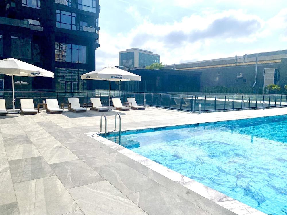 G Tower Residences - Outdoor Pool
