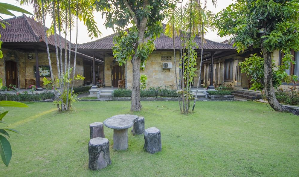 Taman Sari Cottages 2 - Property Grounds