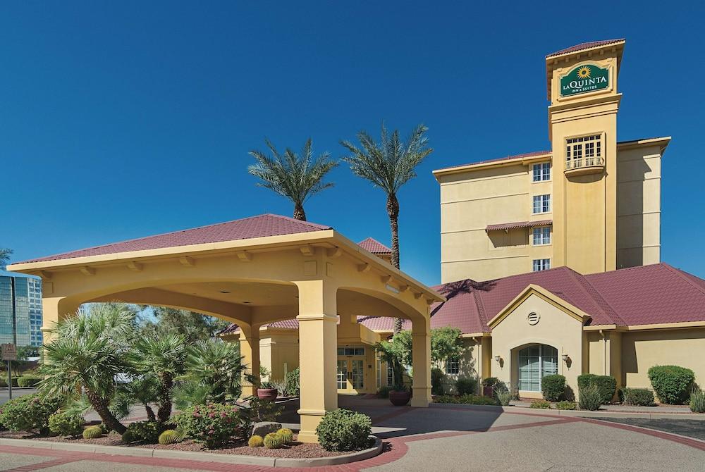La Quinta Inn & Suites by Wyndham Phoenix Mesa West - Exterior