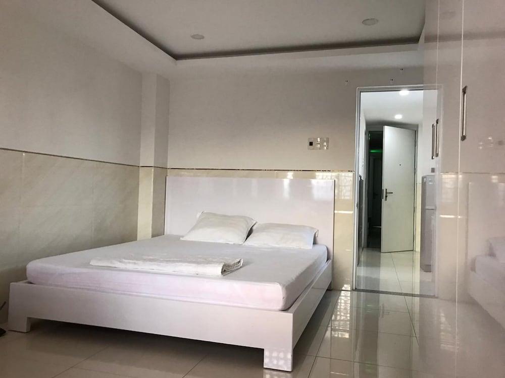 OYO 803 Quang Hong Phat 2 Hotel - Room