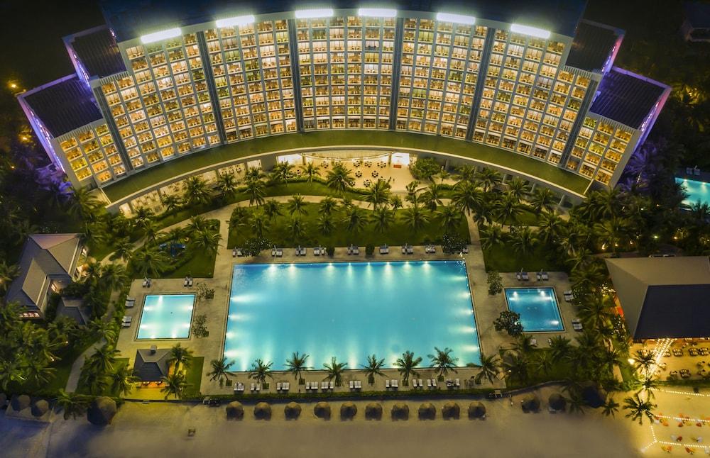 Vinpearl Resort & Spa Nha Trang Bay - Exterior
