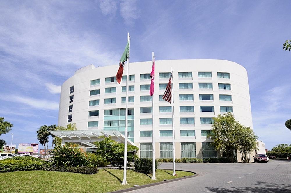 Crowne Plaza Villahermosa, an IHG Hotel - Featured Image