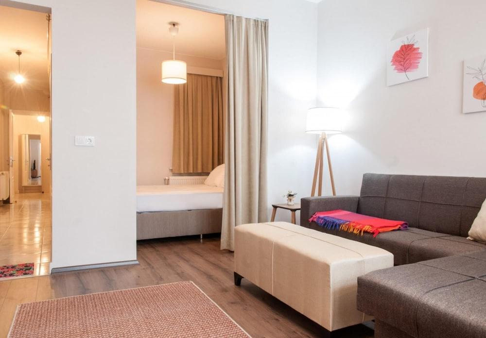 Central Apartment in the Heart of Sisli - Room