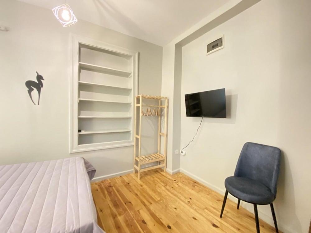 Comfortable Studio Flat in Beyoglu - Room