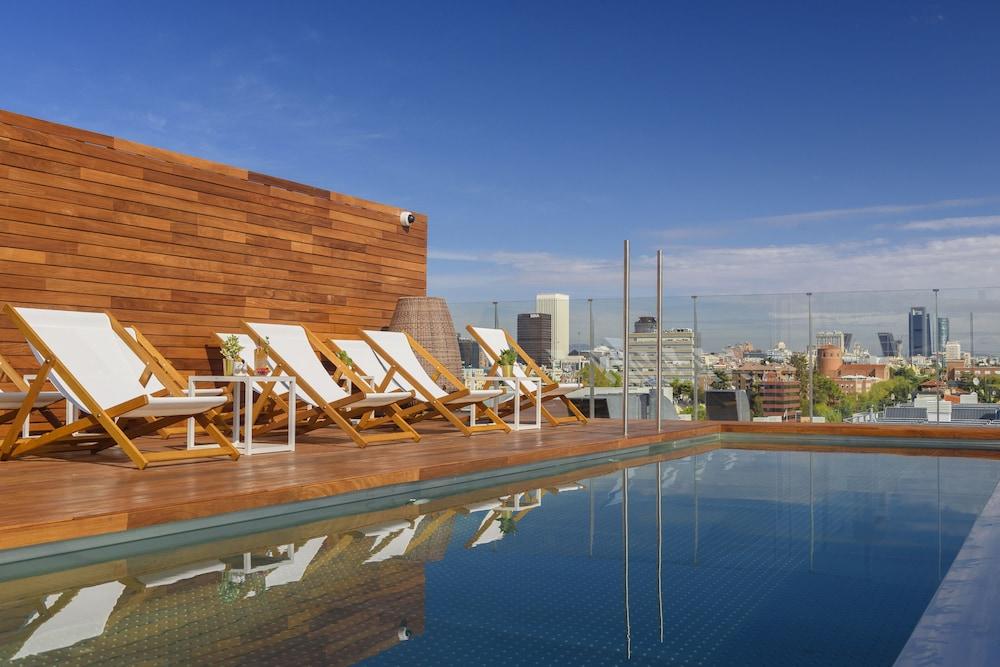 ميليا مدريد سيرانو - Rooftop Pool