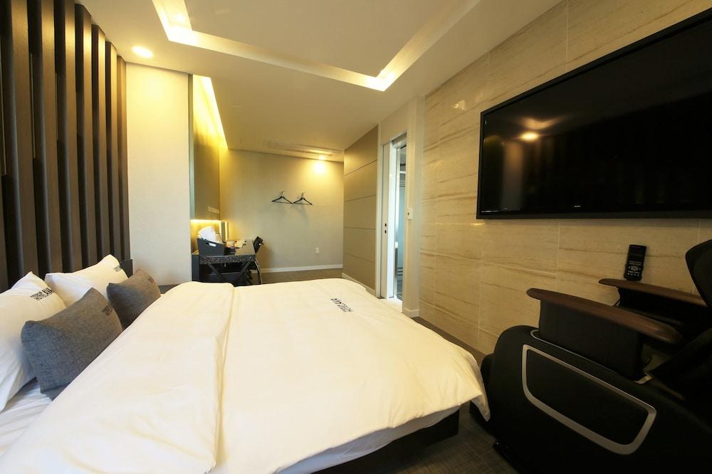 Premium AVA Hotel Sasang - Room
