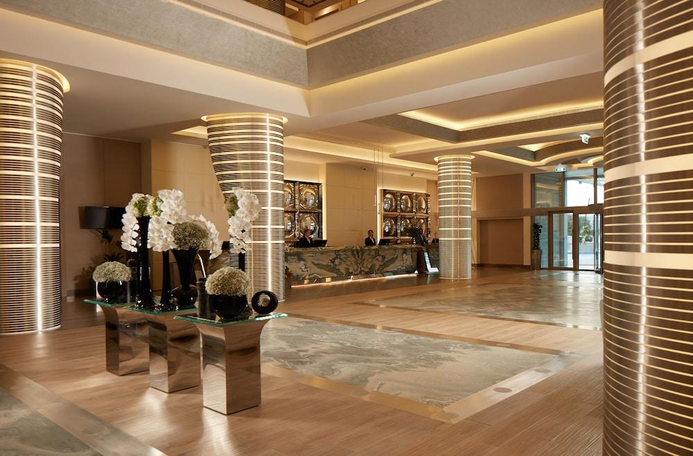 فندق رويال إم هوتل آند ريزورت أبو ظبي - null