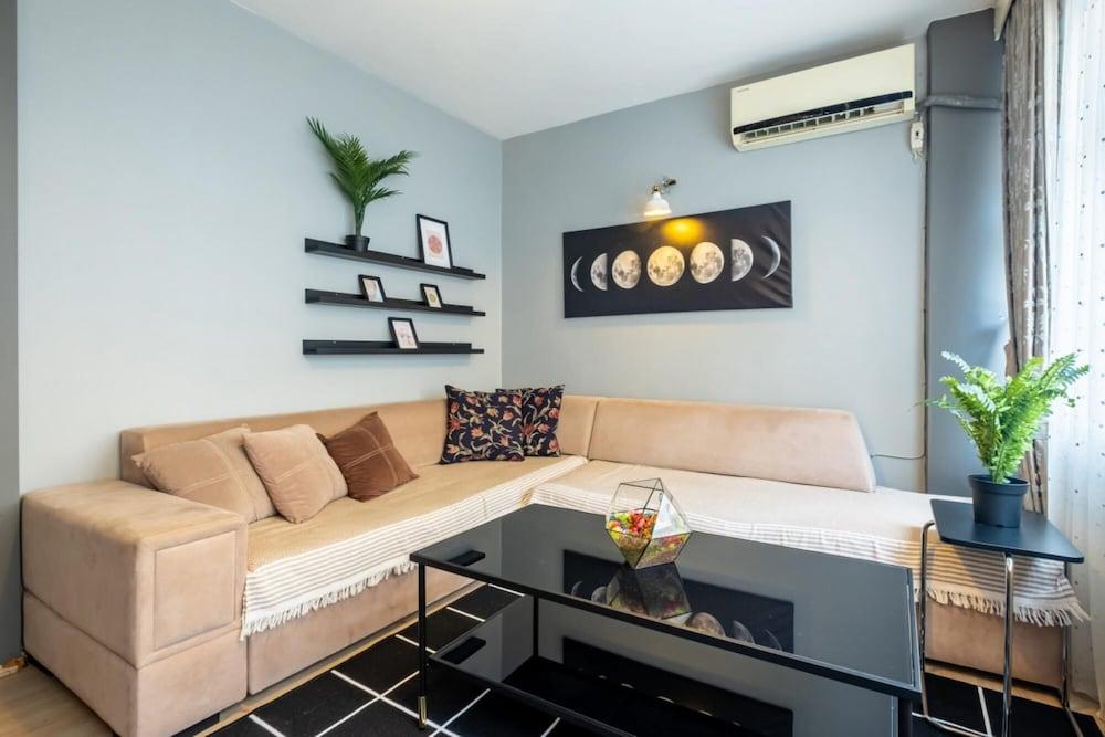 Amazing Flat With Excellent Location in Besiktas - Featured Image