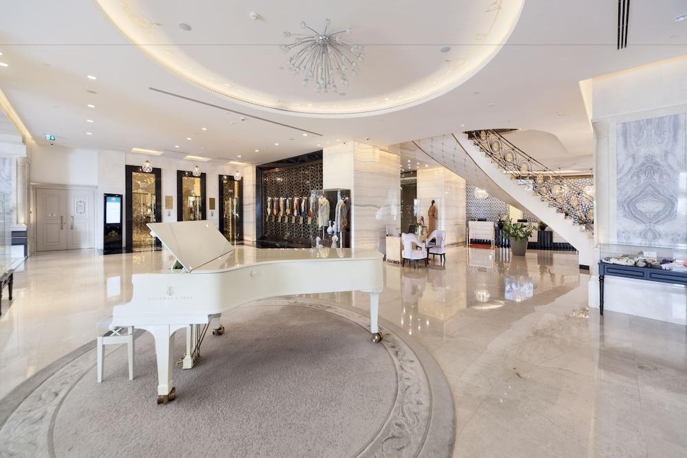 CVK Park Bosphorus Hotel Istanbul - Interior Entrance