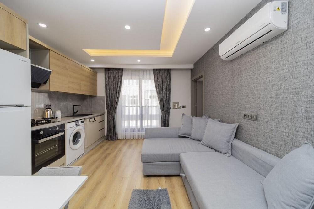 Chic Flat With Central Location in Muratpasa - Featured Image
