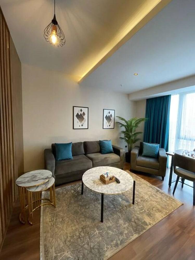 Luxurious Suite Near Mall of Istanbul - Room