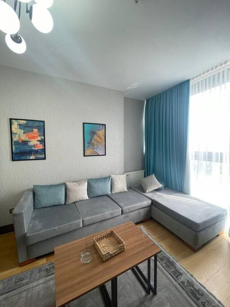 Special1 1 Apartment in Batisehir Near Mail of IST - Room