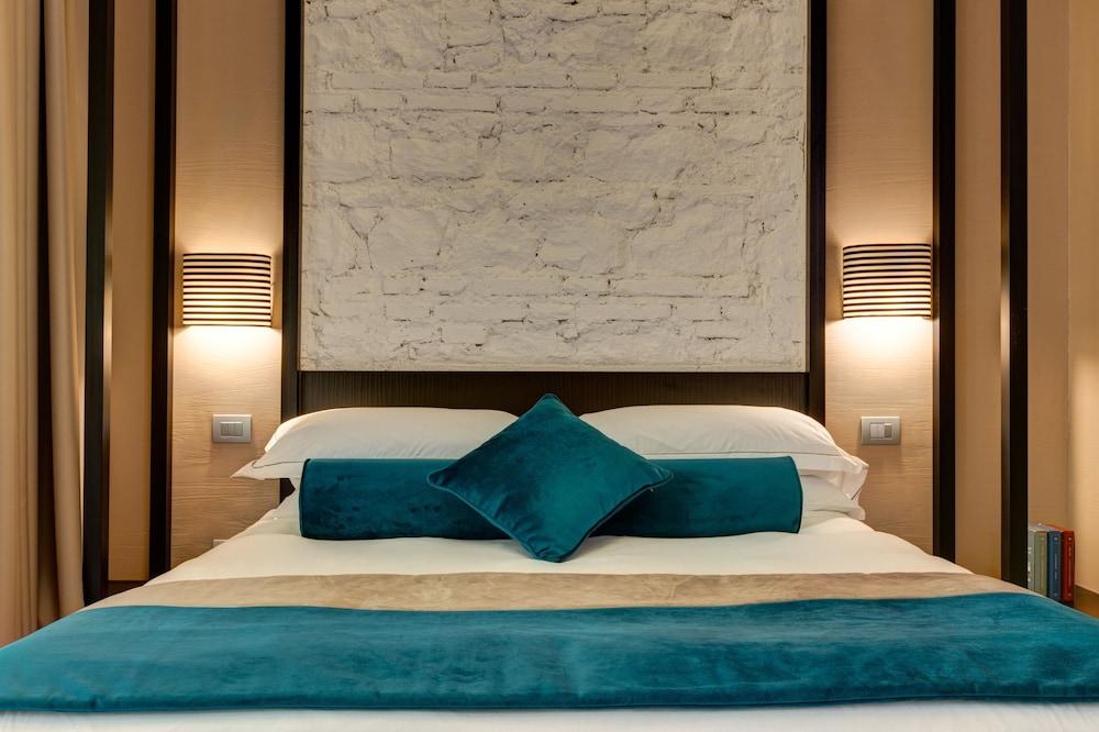 Dharma Luxury Hotel - Room