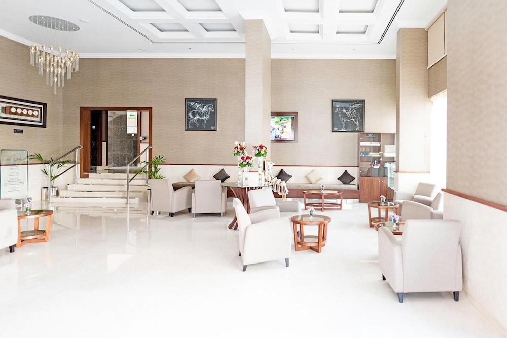 Emirates Plaza Hotel - Lobby
