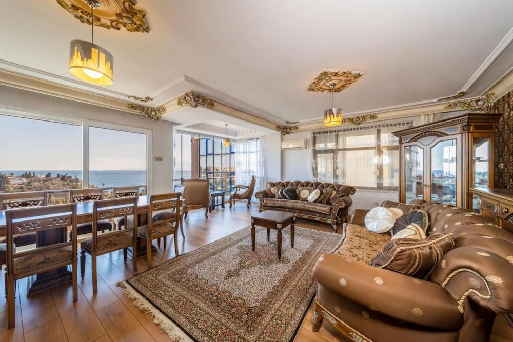 Lovely Flat With Sea View Near Beach in Muratpasa - Featured Image