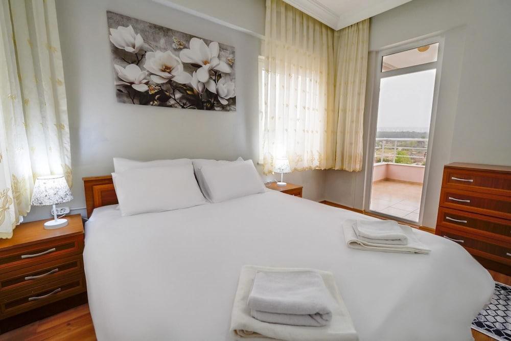Cozy Flat With Balcony in Kepez Antalya - Room
