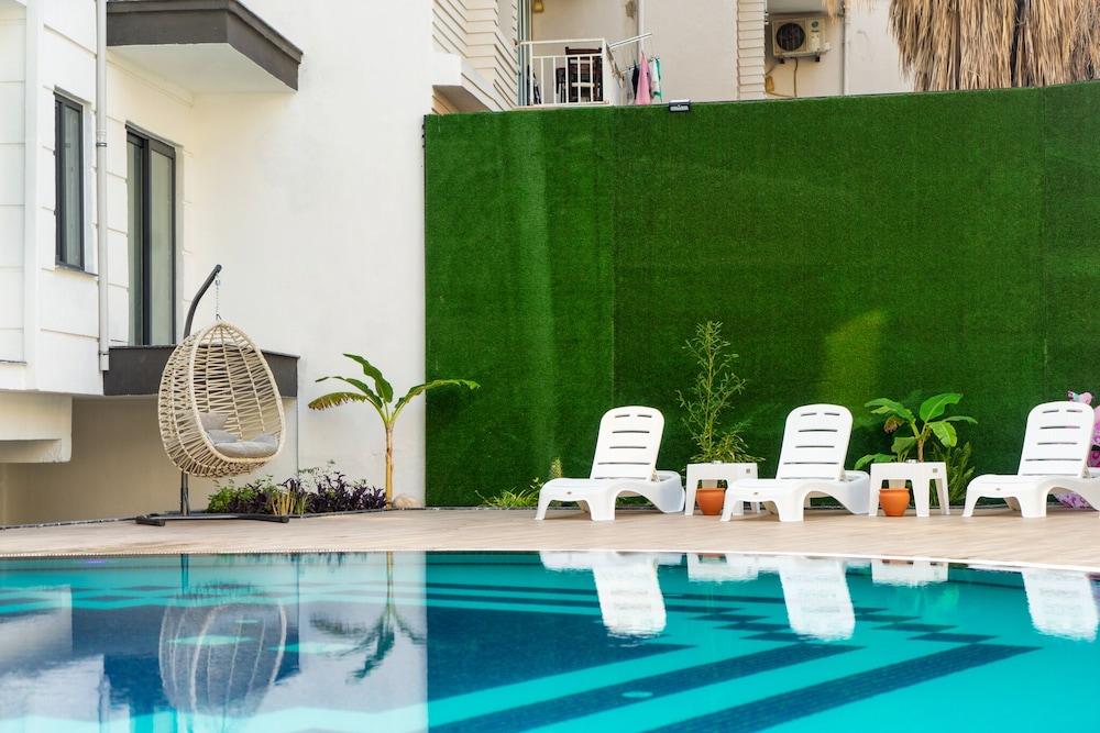 Optimum Luxury Hotel & Spa - Outdoor Pool