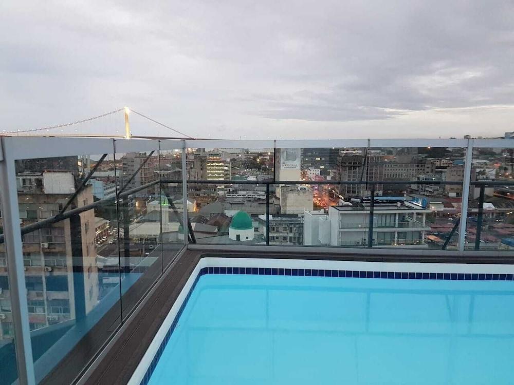 ONOMO Hotel Maputo - Rooftop Pool