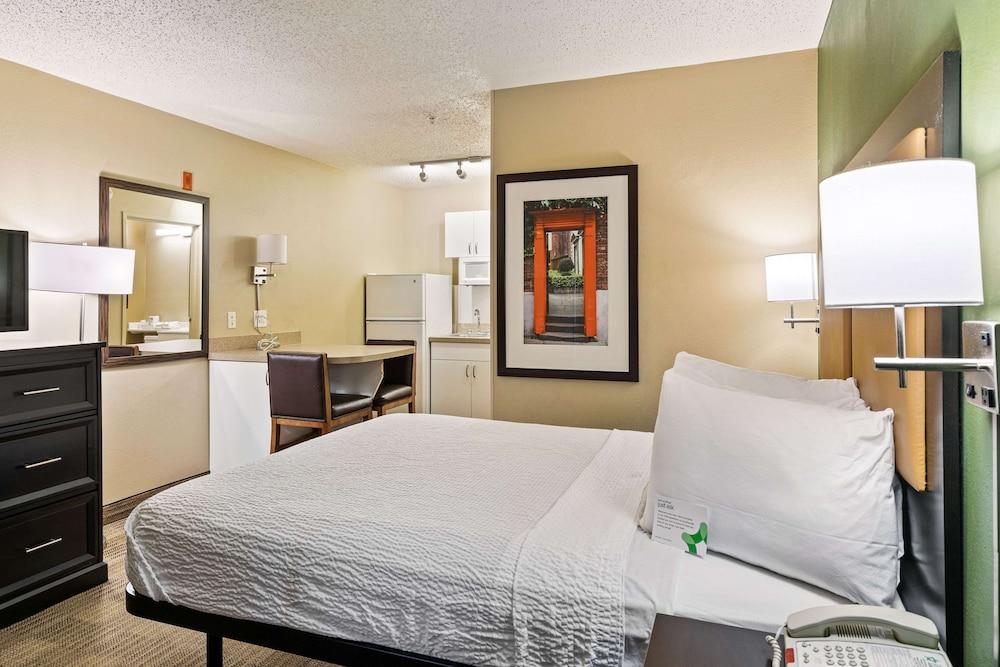 Extended Stay America Suites Washington DC Reston - Room