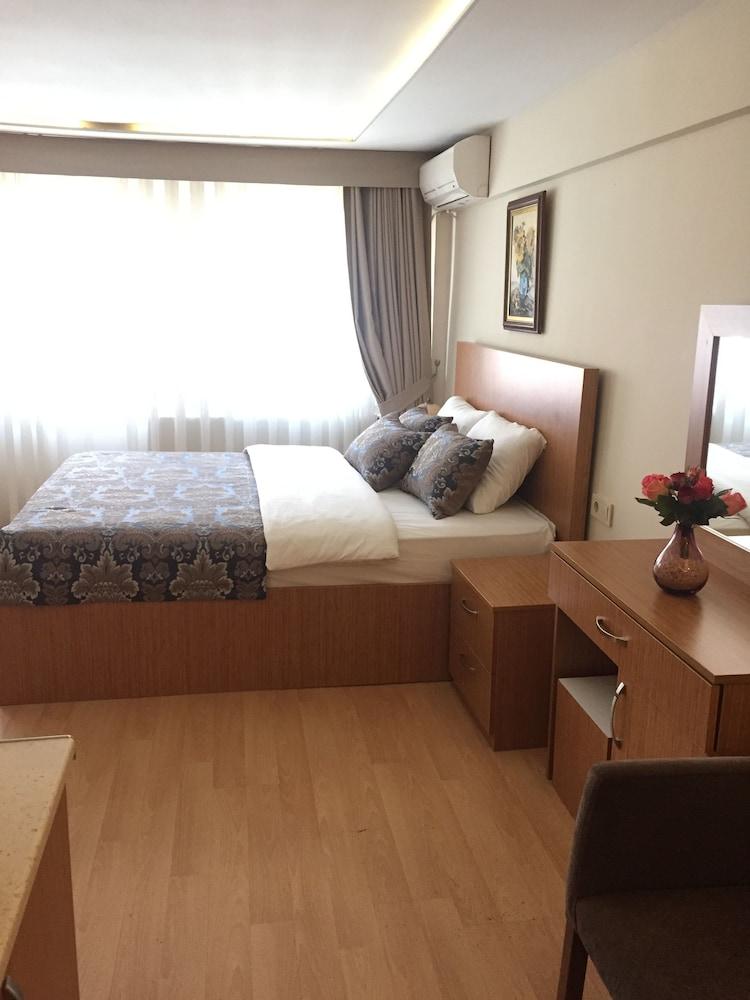 Aiza Suites - Room