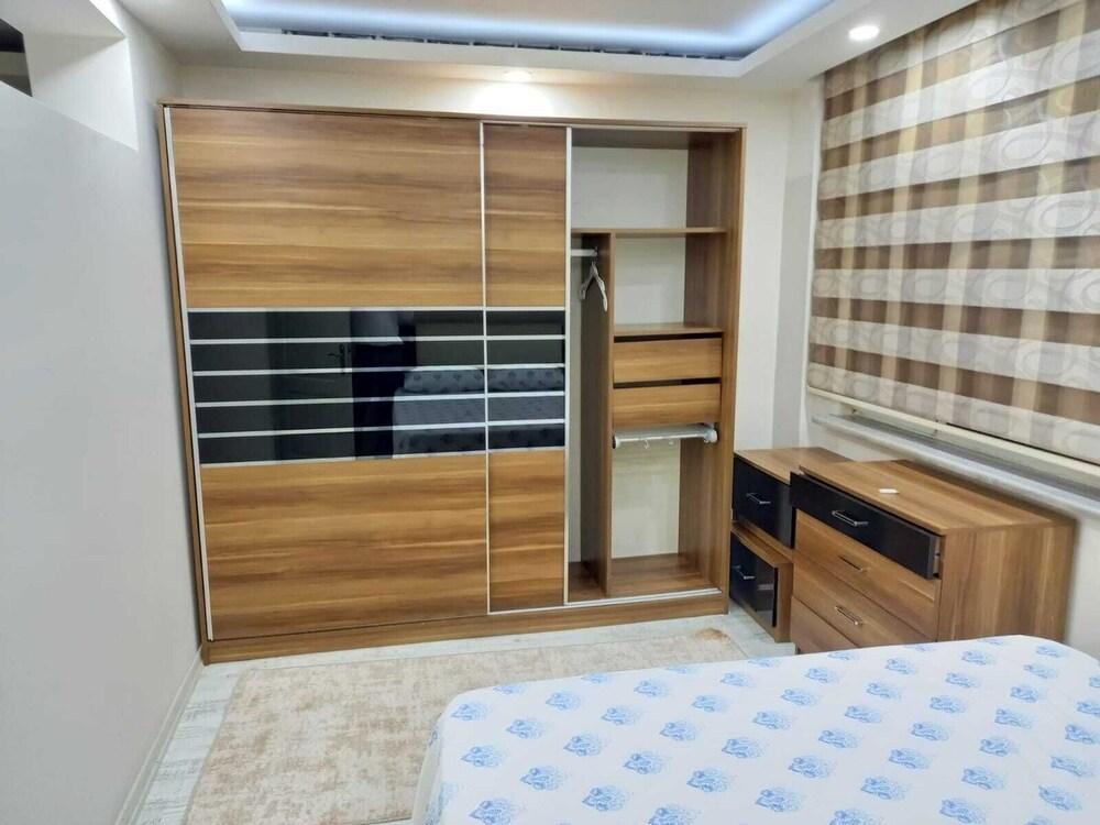 Fully Furnished & Central Family Apartment - Room