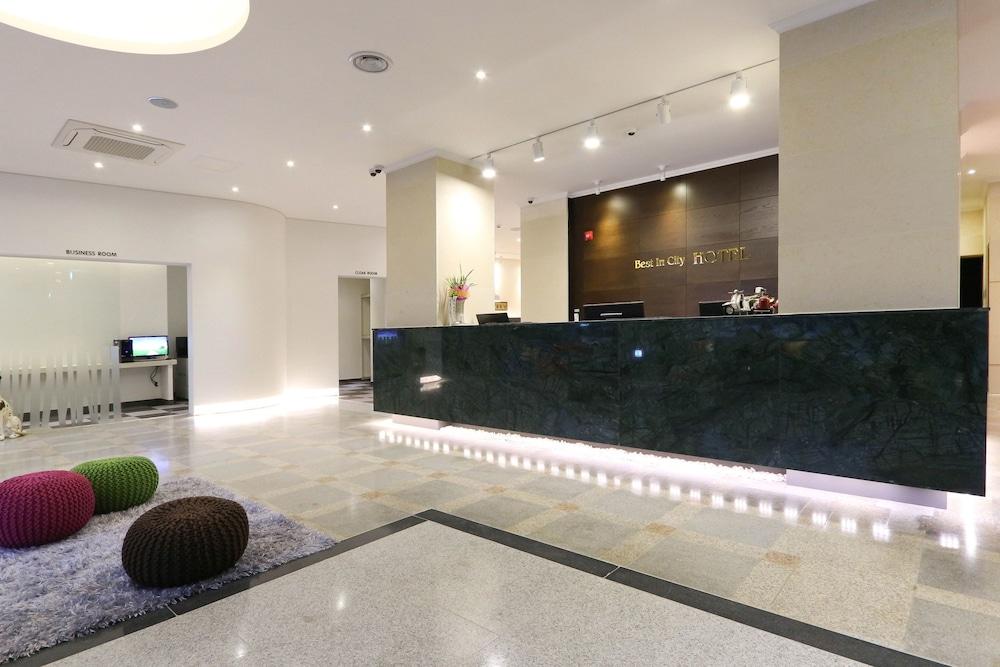 Best In City Hotel - Reception