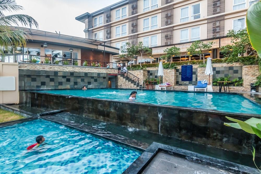 ZEN Rooms Denpasar Gatot Subroto - Outdoor Pool