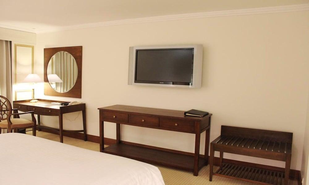Marriott Karachi Hotel - Room