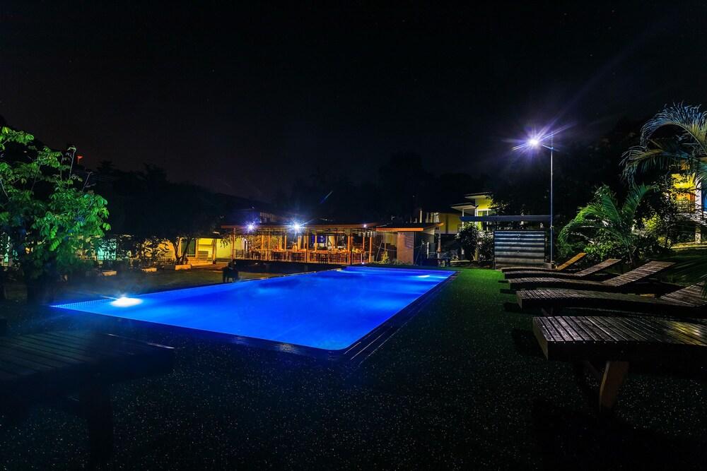 Phi Phi Chang Grand Resort & Spa - Outdoor Pool