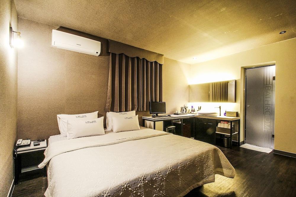 Le Idea Hotel - Room